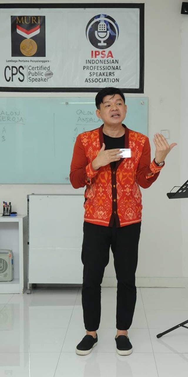 Sulung Landung Belajar Publik Speaking (Foto: Widie Chandra)