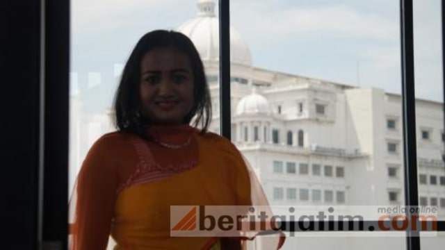 Berawal Ngefans Shahruk Khan, Merambah Bisnis Dress Ala India