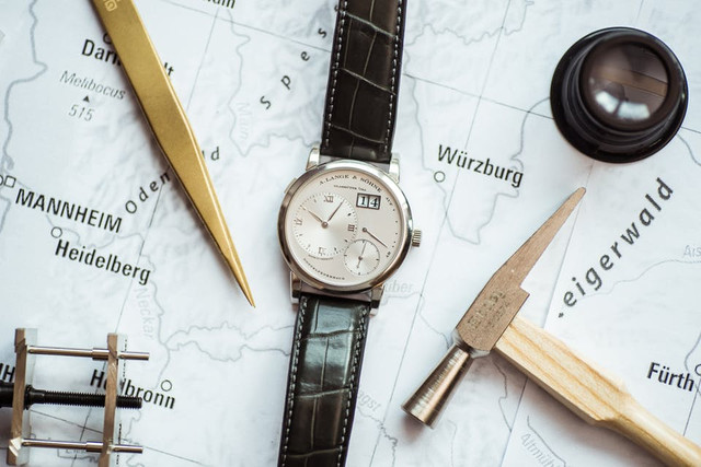 Di Balik Kesederhanaan Glashütte, Kota Jam Kebanggaan Jerman