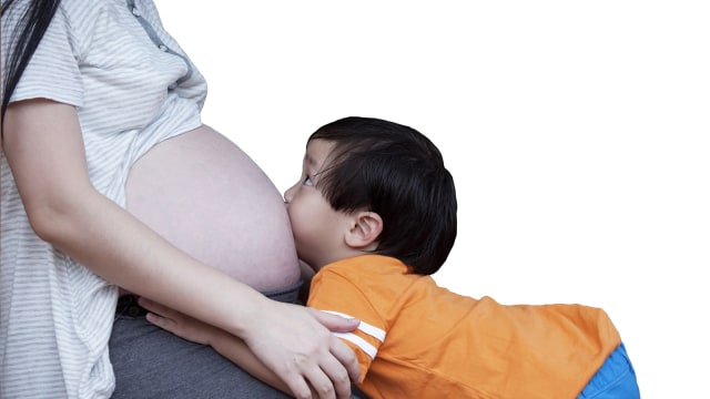 Ilustrasi ibu hamil dan anaknya. (Foto: Thinkstock)