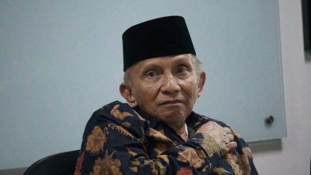 Amien Rais di kantor Republika.