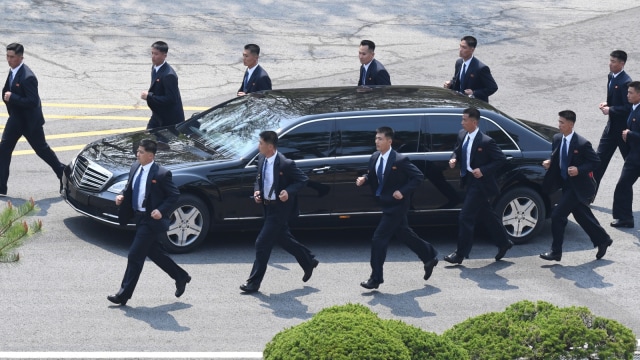 Pasukan penjaga Kim Jong-un. (Foto: Korea Summit Press Pool via AFP)