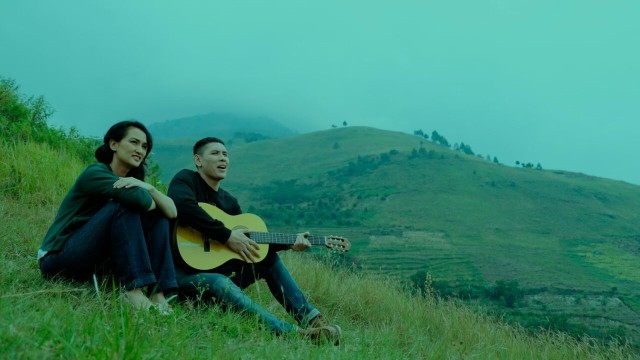 Atiqah Hasiholan dan Ganindra Bimo (Foto: dok Tim Komunikasi Film Pariban)