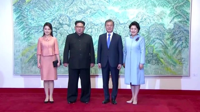 Ri Sol Ju Kim Jong-un, Moon Jae-in, Kim Jung-sook (Foto: Korea Summit Press Pool/Pool via Reuters)