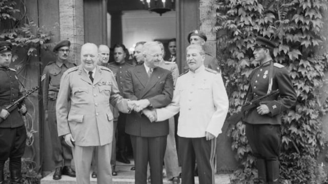 Churchill, Harry S. Truman, dan Stalin (Foto: wikipedia commons)