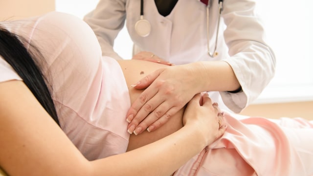 Ilustrasi ibu hamil kontraksi menjelang persalinan Foto: Thinkstock