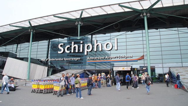 Bandara Schipol Amsterdam (Foto: Wikimedia Commons)