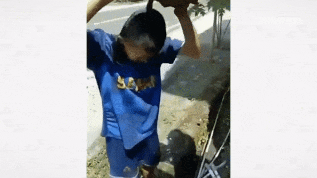 Anak dihukum guyur diri pakai oli. (Foto: Instagram @yuni_rusmini)