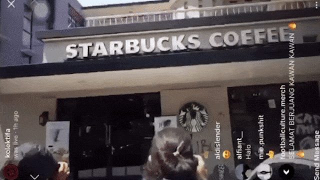 Aksi massa corat coret Starbucks (Foto: Others/instagramstory @kolektifa)