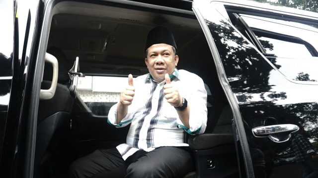 Fahri Hamzah meninggalkan Polda Metro Jaya. (Foto: Helmi Afandi Abdullah/kumparan)