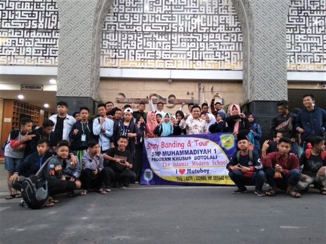 SMP MUTUBOY JALIN SILATURAHMI DENGAN ULAMA MALAYSIA & AA GYM Pemilik Ponpes Darut Tauhid (3)