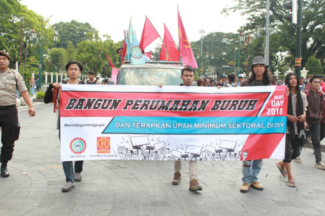 Aliansi Rakyat Pekerja Jogja: Upah Minim Masih Menjadi Penghambat Kesejahteraan (2)