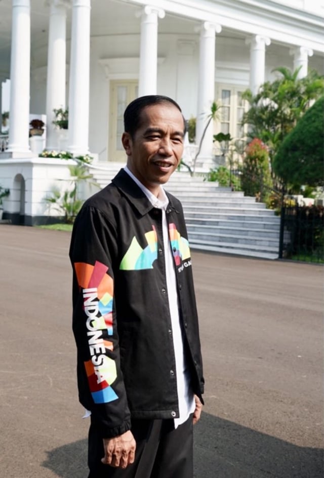 Joko Widodo dengan Jaket Asian Games. (Foto: dok. Biro Pers Setpres)