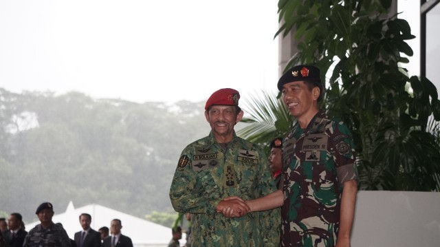 Jokowi dan Sultan Bolkiah kunjungi Mabes TNI. (Foto: Nugroho Sejati/kumparan)