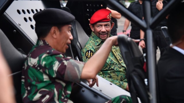 Jokowi dan Sultan Bolkiah di Mabes TNI (Foto: Dok: Biro Pers Setpres)