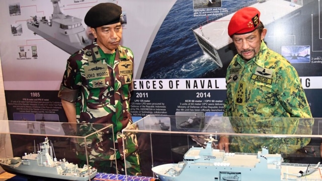 Jokowi dan Sultan Bolkiah di Mabes TNI (Foto: Dok: Biro Pers Setpres)