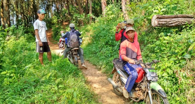 Kampung Bangbayang, Antara Jalan Setapak hingga Listrik Hasil Patungan