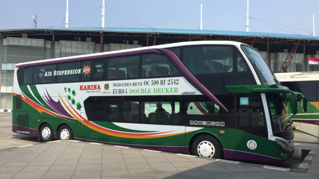 Bus di Terminal Pulo Gebang (Foto: Abdul Latif/kumparan)