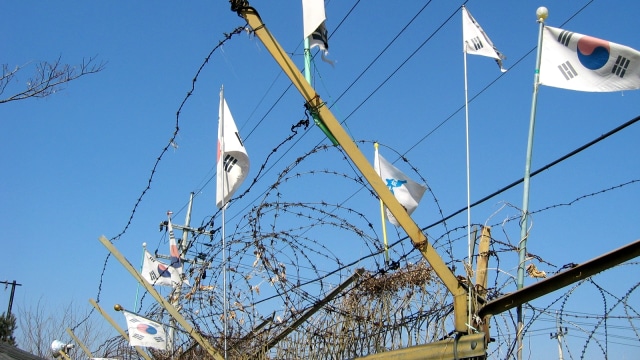 Kawat duri di DMZ . (Foto: Flickr/Canadians at Large)