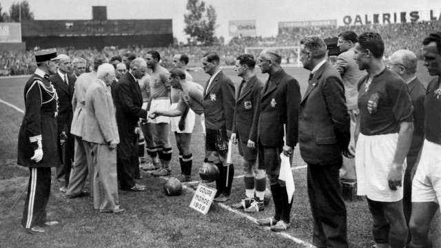 Jelang laga final Piala Dunia 1938. (Foto: STAFF / AFP)