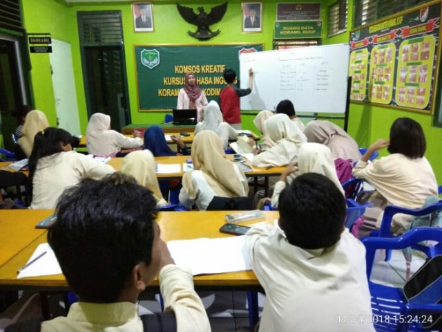 Komsos Kreatif Kursus Bahasa Inggris Yang Keempat Kembali Digelar Koramil 03/GP   (3)