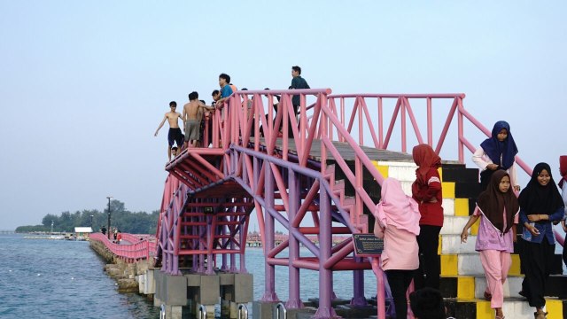 Jembatan Cinta Pulau Tidung, Kepulauan Seribu Foto: Helmi Afandi Abdullah/kumparan