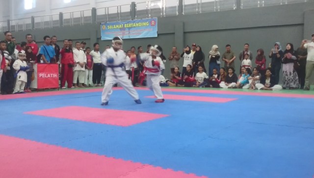 Ratusan Pelajar Ikuti Kejuaraan Karate Tegal Open 2018