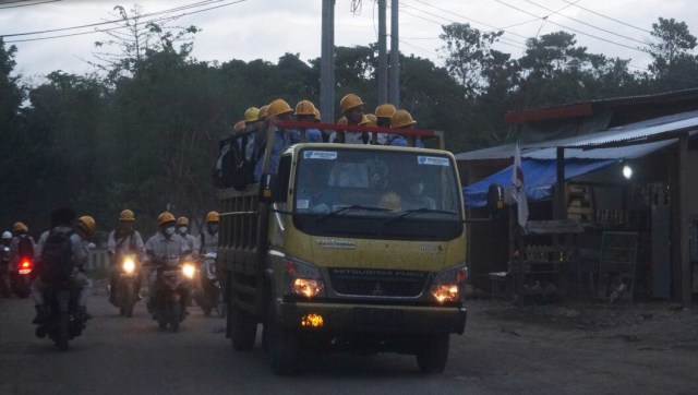Sejumlah pekerja di Morowali, Sulawesi Tengah  (Foto: Iqbal Firdaus/kumparan)
