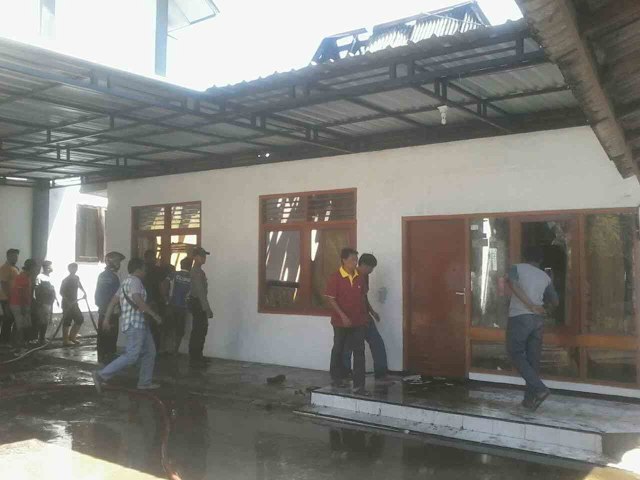 Rumah Dinas Pejabat Sampang Kebakaran