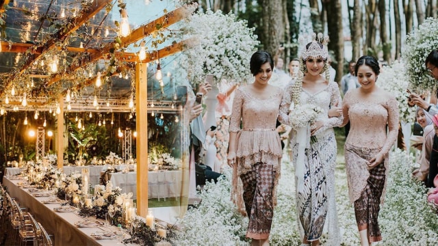Inspirasi Dekorasi Pernikahan (Foto: Alen Karupovic & Instagram @syahnazs)