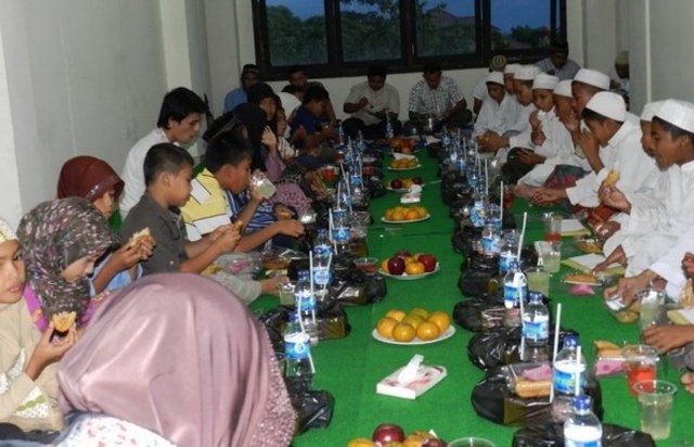 Fenomena Sosial Jelang Bulan Ramadhan di Indonesia (7)