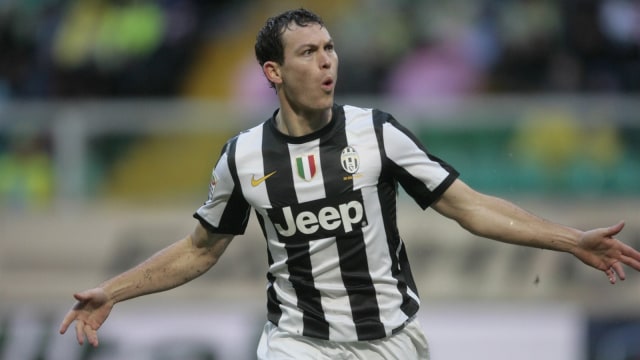 Lichtsteiner akan tinggalkan Juventus. (Foto: AFP/Marcello Partenostro)