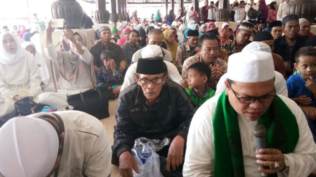 Relawan Jokowi ziarah ke Banten. (Foto: dok. Relawan Jokowi)