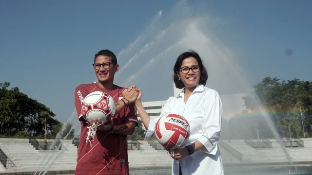 Sri Mulyani dan Sandiaga Uno di Lapangan Banteng. (Foto: Fanny Kusumawardhani/kumparan)