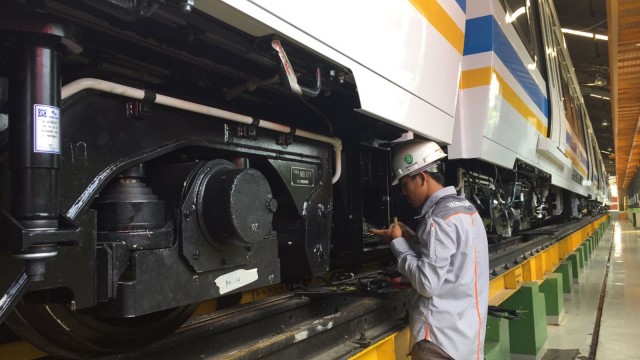 Kereta LRT Palembang produksi PT INKA. (Foto: Elsa Olivia L Toruan/kumparan)