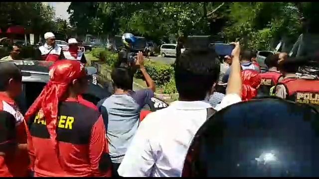 SBSI Diusir Warga saat Unjuk Rasa di PT HM Sampoerna