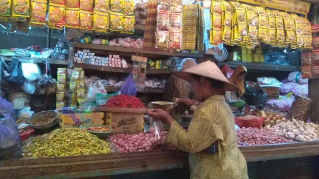 Jelang Ramadan, Harga Bumbu Dapur dan Sayuran di Pasar Bojonegoro Relatif Stabil