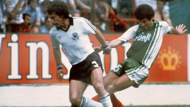 Jerman Barat vs Aljazair di Piala Dunia 1982. (Foto: AFP)