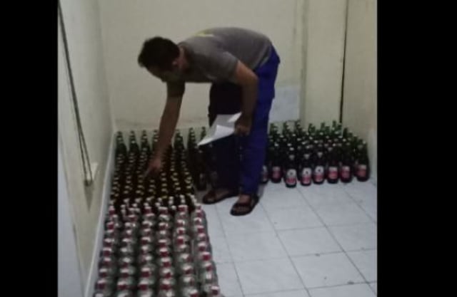 Polairud Bangkalan Sita Ratusan Botol Miras dari Kapal Sinar Jaya