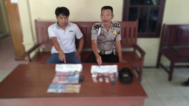 Nyambi Jual Sabu Dan Togel, Karyawan Pinago Utama Musi Banyuasin Dibekuk