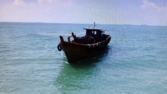 Patroli Bakamla RI Tangkap kapal Penampung Minyak (Foto: Dok. Kasubbag Humas Bakamla Mayor Marinir Mardiono)