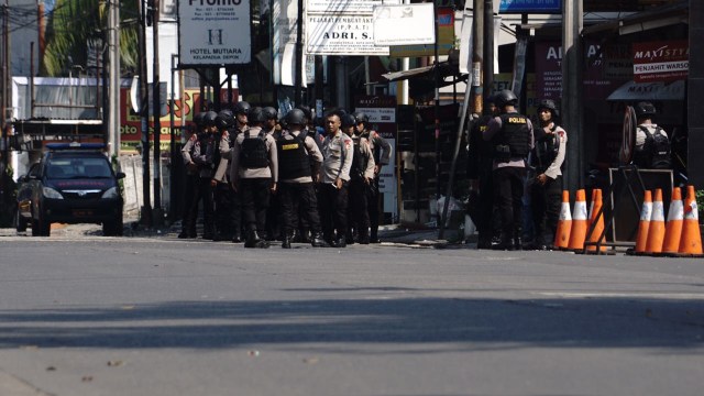 Penjagaan ketat di depan Mako Brimob (Foto: Fitra Andrianto/kumparan)