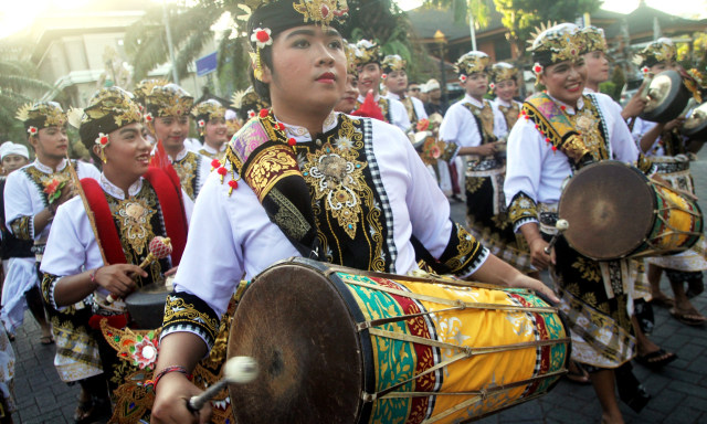 Foto: Meriahnya Parade Bleganjur Kota Denpasar