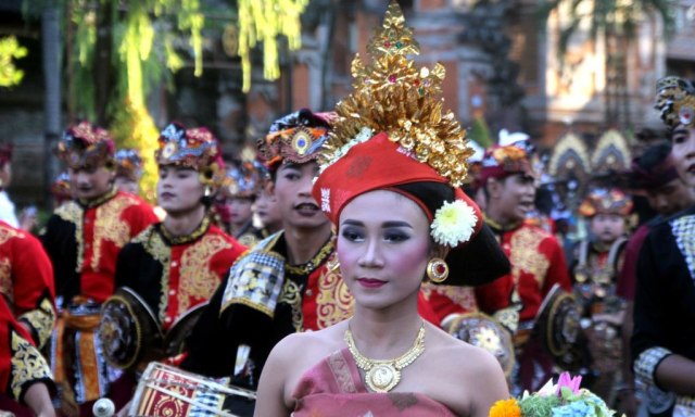 Foto: Meriahnya Parade Bleganjur Kota Denpasar (1)