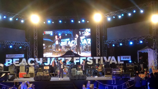 Tari Gandrung Dan Jaz Hayat Buka Banyuwangi Beach Jazz