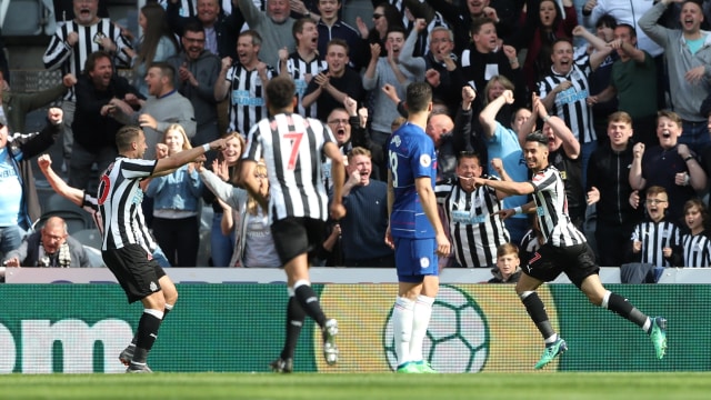 Pemain Newcastle merayakan gol. (Foto: REUTERS/Scott Heppell )