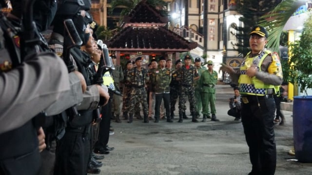 Kapolres Tuban Pimpin Langsung Apel Siaga di Wilayah Perbatasan