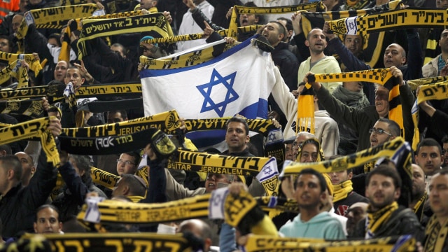 Suporter Beitar Jerusalem (Foto: AFP)