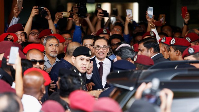 Anwar Ibrahim bebas. (Foto: REUTERS/Lai Seng Sin)
