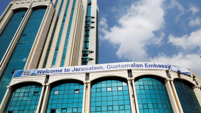 Guatemala buka Kedutaan di Yerusalem. (Foto: REUTERS/Ronen Zvulun/Pool)